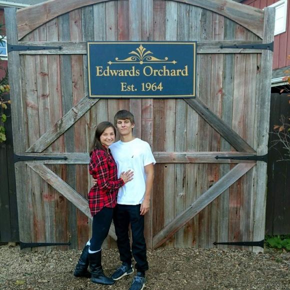 Meet your Posher, Michaela - Picture 1 of 1